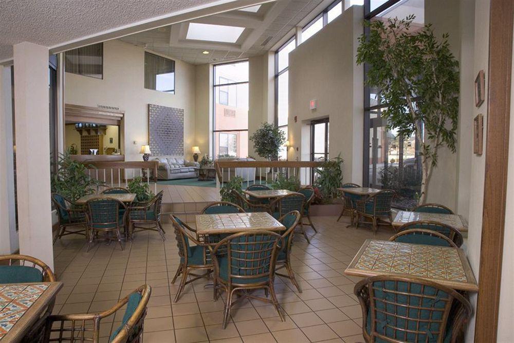 Candlewood Suites - Wichita East By Ihg Экстерьер фото