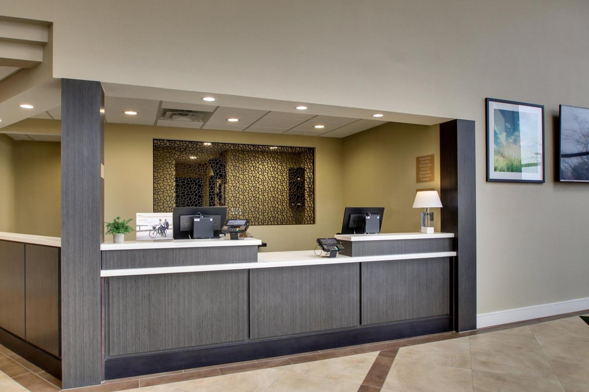 Candlewood Suites - Wichita East By Ihg Экстерьер фото