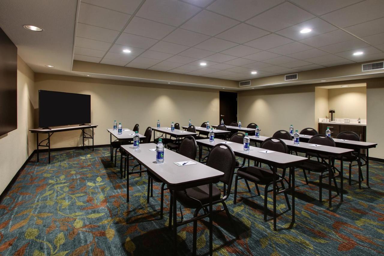 Candlewood Suites - Wichita East By Ihg Экстерьер фото