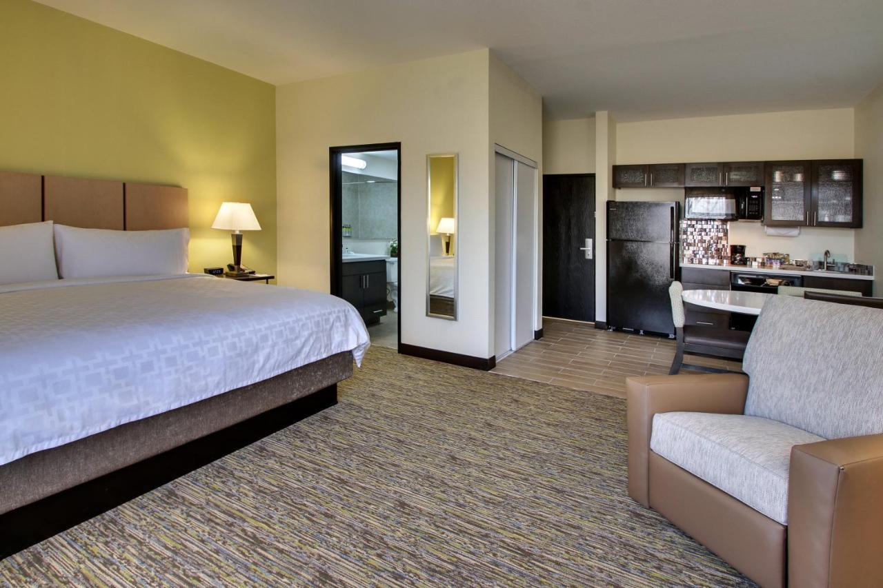 Candlewood Suites - Wichita East By Ihg Экстерьер фото