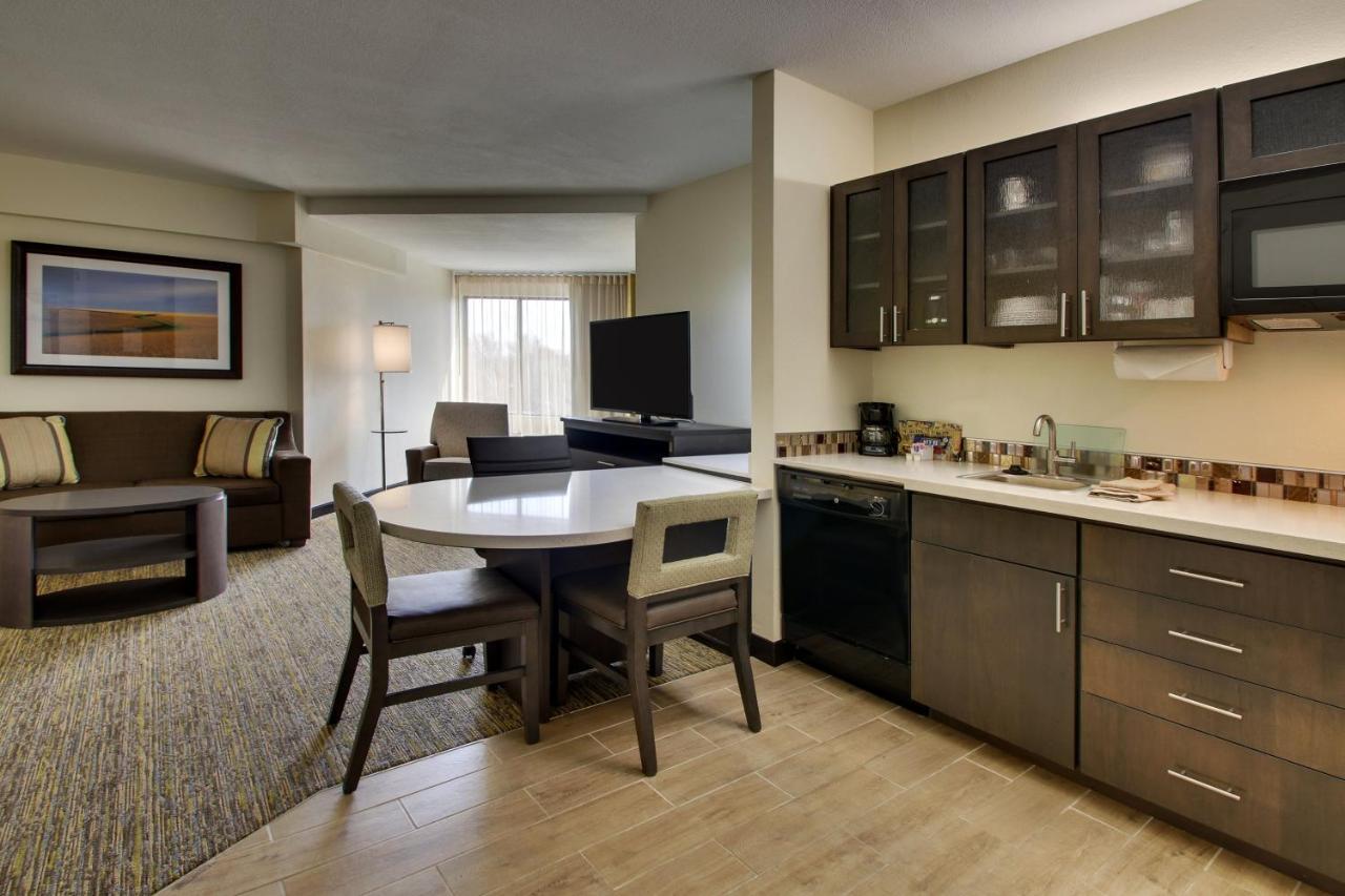 Candlewood Suites - Wichita East By Ihg Экстерьер фото